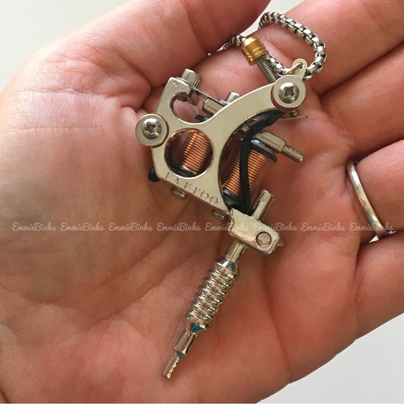 New Stainless Steel Dimensional Tattoo Gun Pendant Necklace | Tattoo Artist Gift - Picture 5 of 15